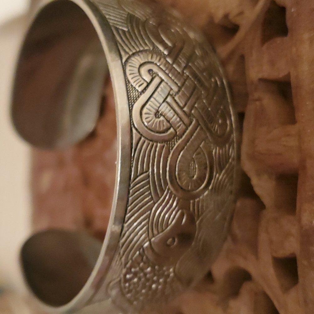Fish Cuff bracelet